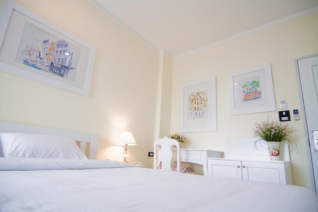 Sisaket Boonsiri Boutique Hotel מראה חיצוני תמונה